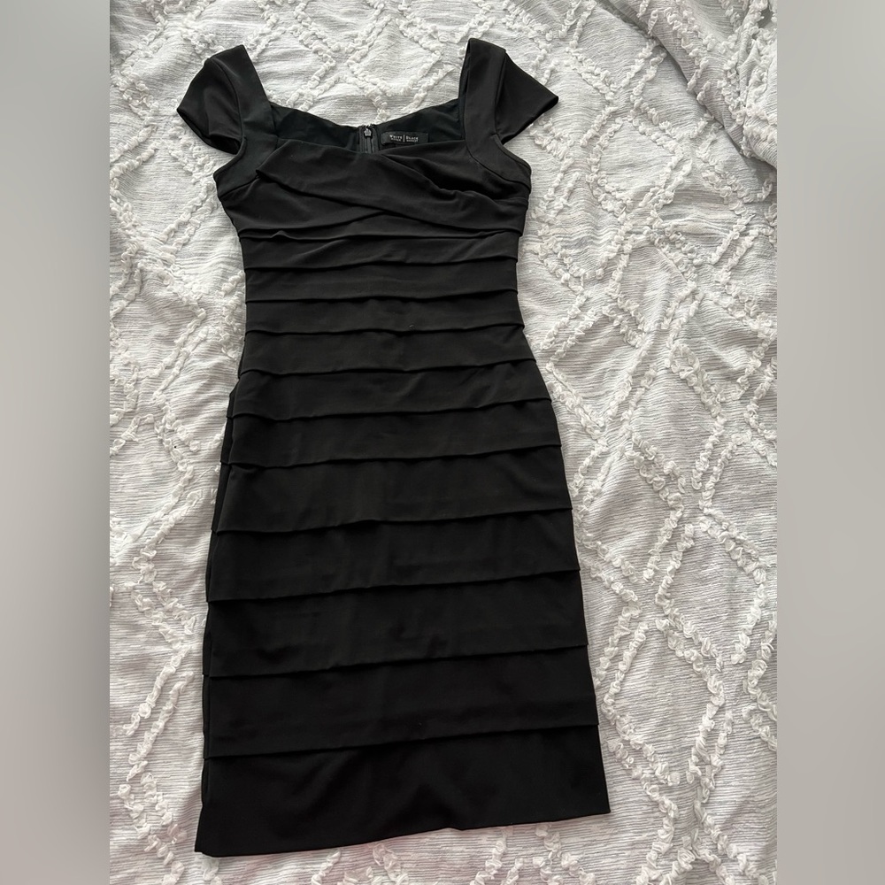 Beautiful White House Black Market Little Black Dress LBD